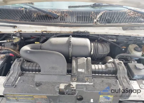 2000 Ford E-350 Super Duty Xl/Xlt from USA, damaged, VIN 1FBSS31S5YHA80286